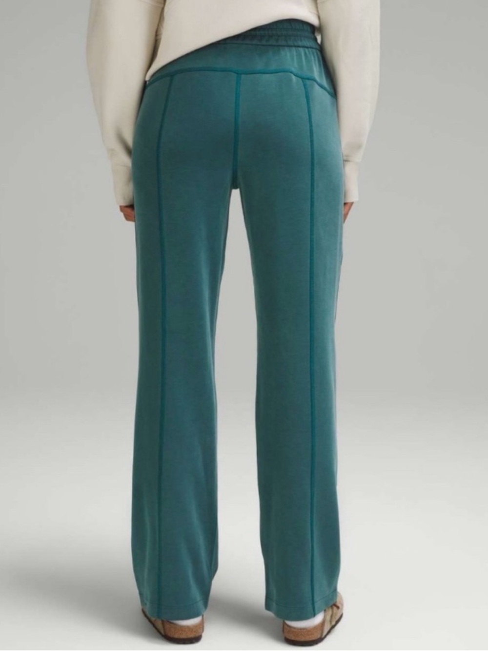 Lululemon Softstreme High Rise Pant Regular Green Size 6 NWT $128 - Picture 2 of 6
